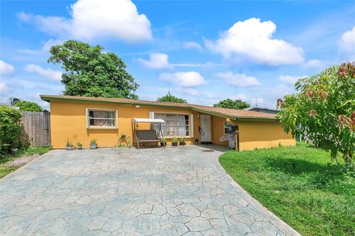 2250 Island Dr, Miramar, FL, 33023 | Card Image