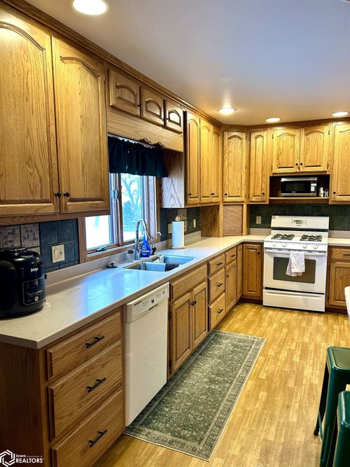 1409 330th St, Burt, IA, 50522-8571 | Card Image