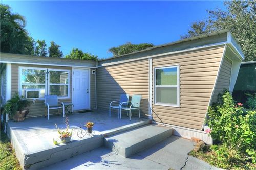 323 Pineapple St, Sebastian, FL, 32958-4125 | Card Image