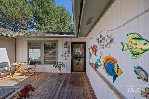 215 Willow Ln, Hagerman, ID, 83332-5434 | Card Image