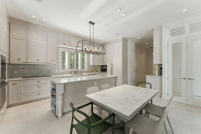 220 Cypress Dr, House other with 5 bedrooms, 6 bathrooms and null parking in Key Biscayne FL | Image 8