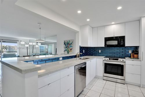 405-200 Se 5th Ave, Dania Beach, FL, 33004-4076 | Card Image
