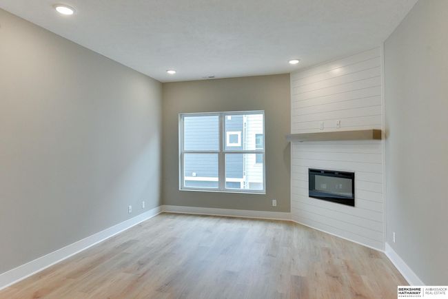 1917 Dahlman Rows Plz, Townhouse with 2 bedrooms, 3 bathrooms and 2 parking in Omaha NE | Image 6