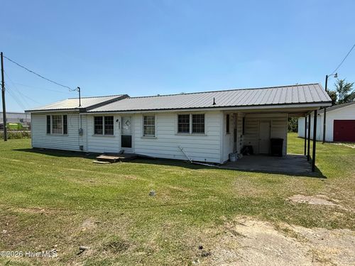 201 County Rd, Mount Olive, NC, 28365-2611 | Card Image