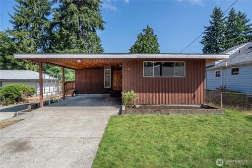 5326 S Avon St, Seattle, WA, 98178-2817 | Card Image