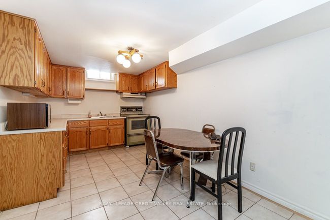 10 Polygon Crt, House other with 4 bedrooms, 3 bathrooms and 4 parking in Brampton ON | Image 33