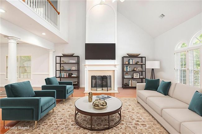 4505 Lakefield Bnd, House other with 4 bedrooms, 3 bathrooms and 2 parking in Berkeley Lake GA | Image 4