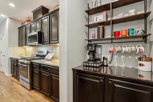 2104 Hunt Street, Woodland, CA, 95776 | Card Image