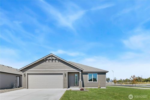 336 N Sandy Loop, Moses Lake, WA, 98837-8654 | Card Image
