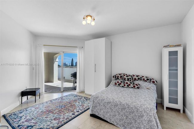 APT-207 - 1627 Sw 37 Th Ave, Condo with 2 bedrooms, 2 bathrooms and null parking in Miami FL | Image 13