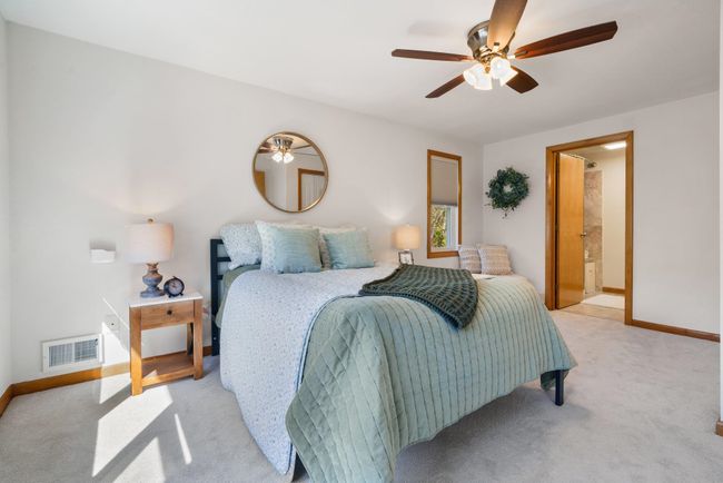 18 Seasons Ln, House other with 4 bedrooms, 3 bathrooms and null parking in Londonderry NH | Image 21