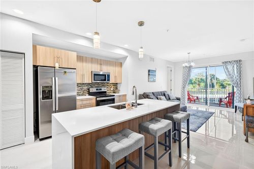 apt-202-15901 Royal Pointe Ln, FORT MYERS, FL, 33908-2690 | Card Image