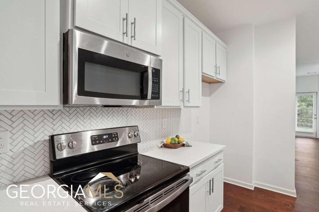 813 Ambient Way Sw, House other with 2 bedrooms, 3 bathrooms and 2 parking in Atlanta GA | Image 4