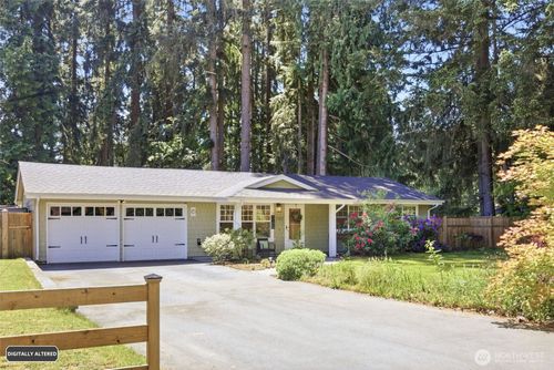 102 137th St Sw, Everett, WA, 98208-6808 | Card Image