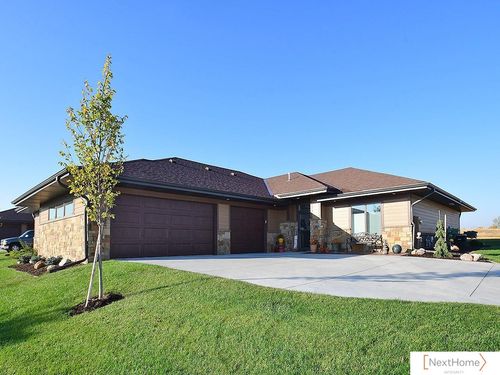 1015 Accolade Ln, Lincoln, NE, 68521-2913 | Card Image