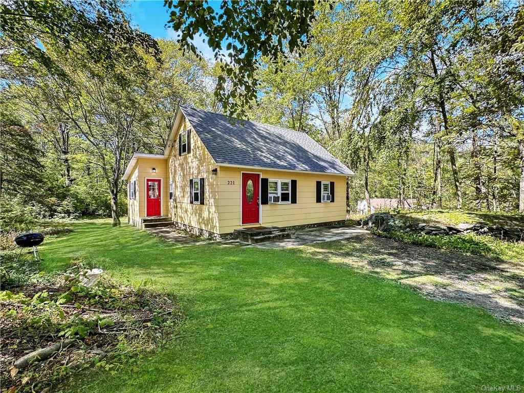 Smith Rd, Lagrangeville, NY 12540