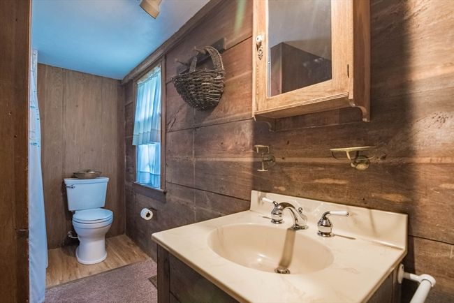 168 N Main St, House other with 4 bedrooms, 2 bathrooms and 7 parking in Sunderland MA | Image 19