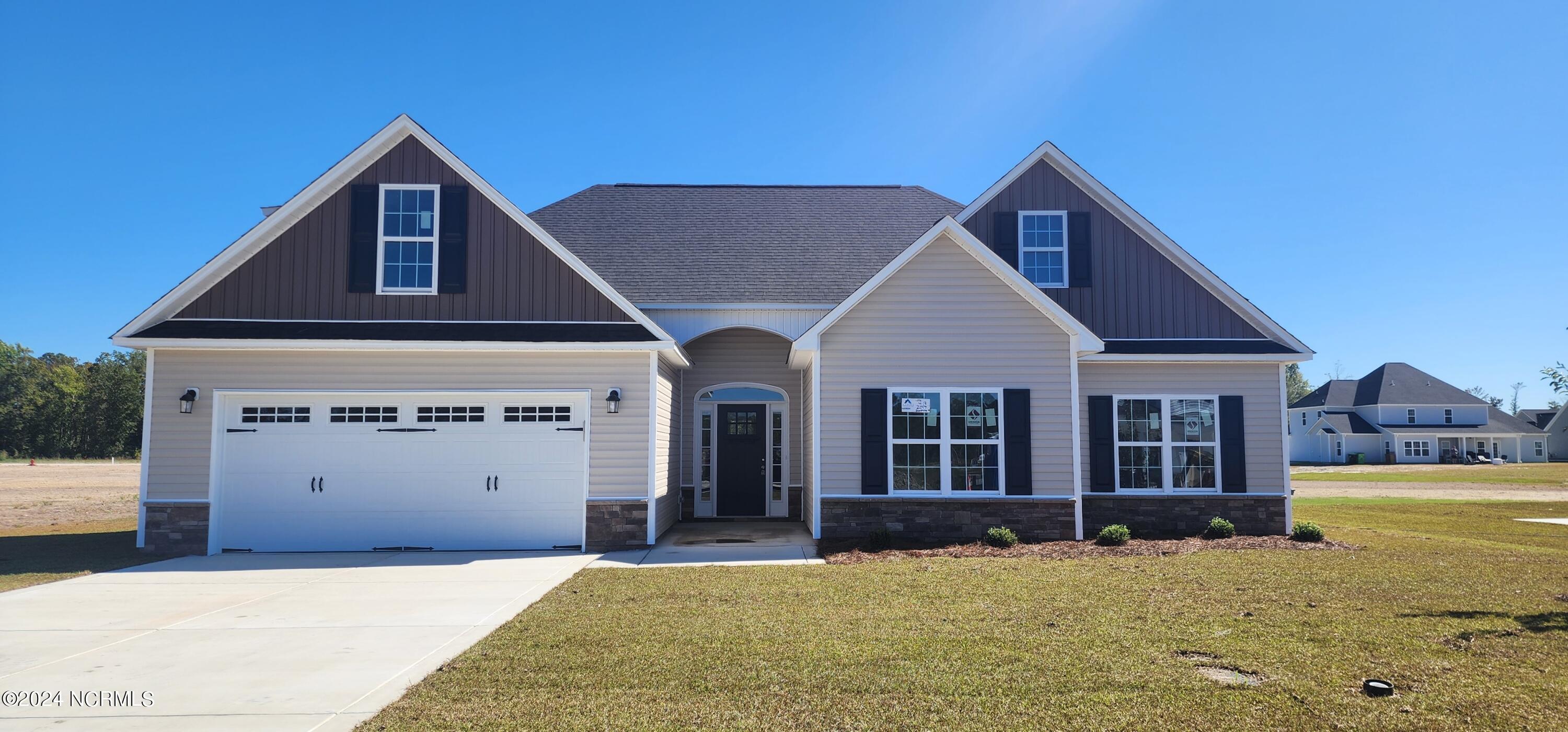 Sharpnose St, New Bern, NC 28562