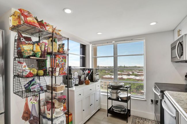 APT-914 - 4174 Inverrary Dr, Condo with 2 bedrooms, 2 bathrooms and null parking in Lauderhill FL | Image 13