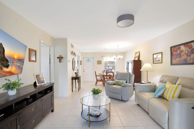 860 Worcester Ln, Condo with 1 bedrooms, 1 bathrooms and null parking in Lake Worth FL | Image 8
