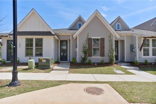 113 Lee Road 181, OPELIKA, AL, 36804-1585 | Card Image