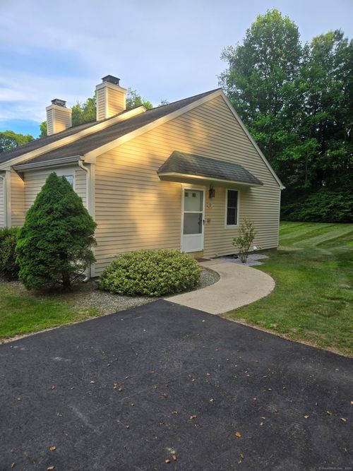 1-1 Cornfield Point, Woodstock, CT, 06281 | Card Image