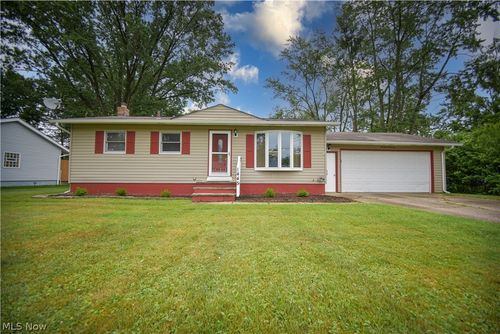 1445 Andrea Dr, Brunswick, OH, 44212-3503 | Card Image