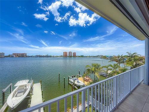 17715 Wall Cir, REDINGTON SHORES, FL, 33708-1247 | Card Image
