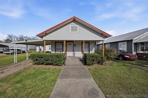 920 S Price Ave, Hominy, OK, 74035-6002 | Card Image