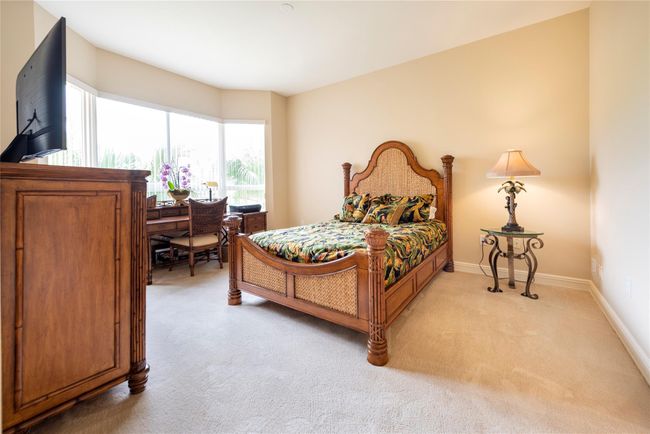 APT-272 - 16135 Emerald Estates Dr, Condo with 3 bedrooms, 3 bathrooms and null parking in Weston FL | Image 27