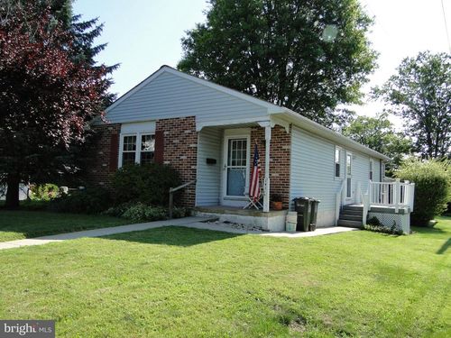 141 S 9th St, QUAKERTOWN, PA, 18951-1501 | Card Image