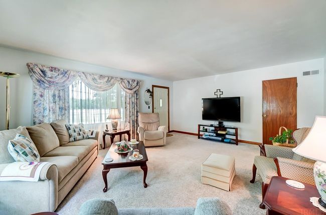 14233 Leo Rd, House other with 4 bedrooms, 2 bathrooms and null parking in Leo IN | Image 4