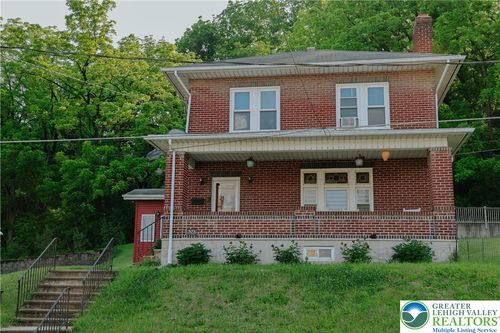 5242 3rd St, Whitehall, PA, 18052-1810 | Card Image