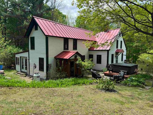 197 Circuit Rd, Ossipee, NH, 03864-7454 | Card Image