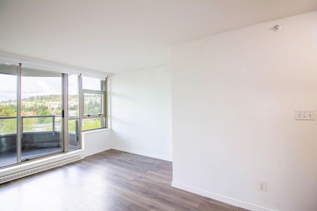 802 - 3070 Guildford Way, Condo with 2 bedrooms, 2 bathrooms and 1 parking in Coquitlam BC | Image 11
