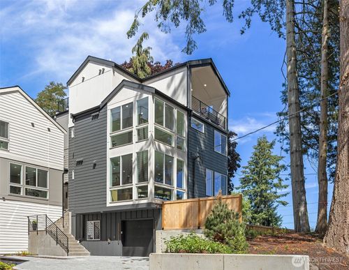 1506 N 100th St, Seattle, WA, 98133-9422 | Card Image