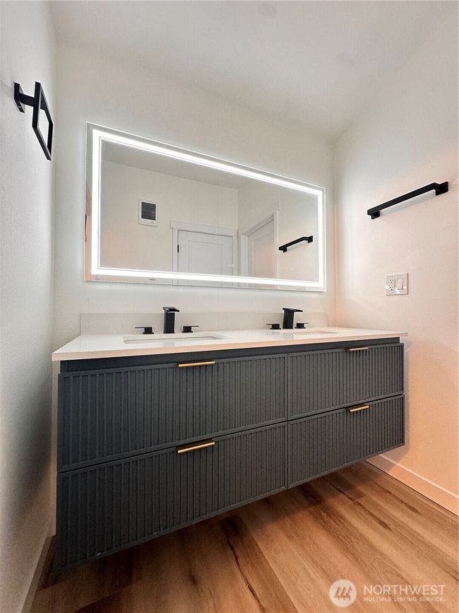 Bathroom 2 | Image 33