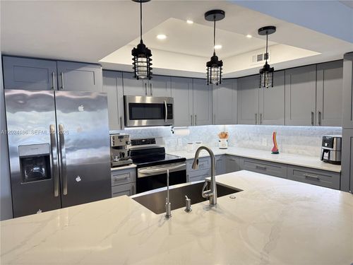 11228-11228 Nw 14th Ct, Pembroke Pines, FL, 33026 | Card Image