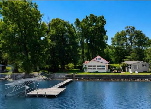 43 Sandy Point Rd, Swanton, VT, 05488-8007 | Card Image