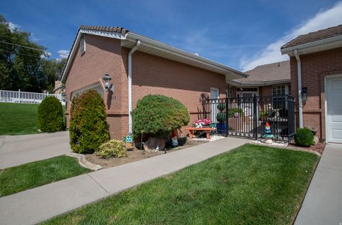 5302 S Birch Point Rd, Murray, UT, 84117-7270 | Card Image