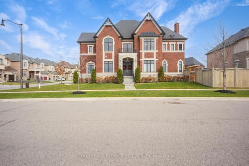 25 Belladonna Cir, Brampton, ON, L6P4B6 | Card Image