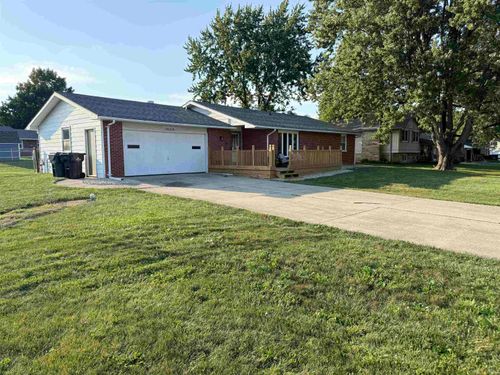 1506 N Wedgewood Drive, Alexandria, IN, 46001-6001 | Card Image