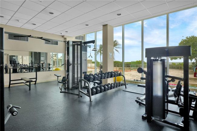 APT-3E - 5555 Collins Ave, Condo with 1 bedrooms, 2 bathrooms and null parking in Miami Beach FL | Image 28