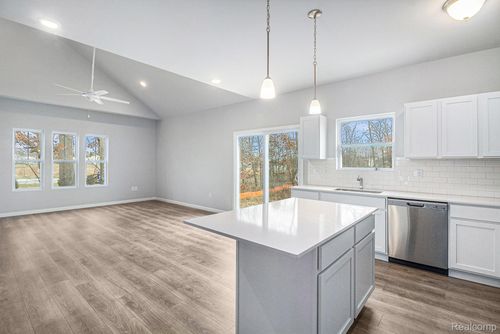 386 Dorchester Dr, Howell, MI, 48855-6420 | Card Image