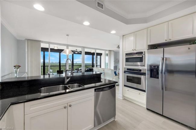 APT-703 - 455 Cove Tower Dr, Condo with 3 bedrooms, 4 bathrooms and 1 parking in NAPLES FL | Image 12