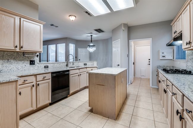 1403 Bosher Dr, House other with 4 bedrooms, 3 bathrooms and null parking in Cedar Hill TX | Image 12