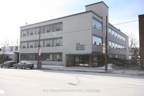 {{alt}} | Card Image