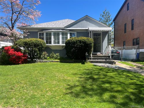 5607 229th St, Oakland Gardens, NY, 11364-2031 | Card Image