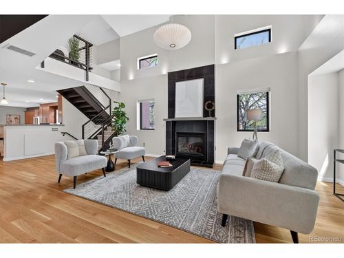 1101 S Elizabeth St, Denver, CO, 80210-2001 | Card Image