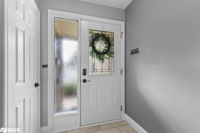 16 - 661 Childs Dr, Townhouse with 4 bedrooms, 3 bathrooms and 4 parking in Milton ON | Image 5